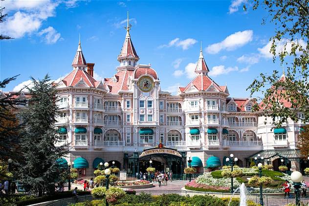 Hoteles en Disneyland Paris dentro del parque